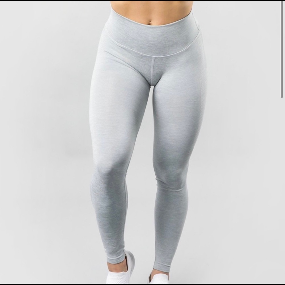 Alphalete Light Gray High-Waist Leggings